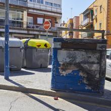 Un contenedor quemado