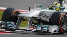 Hamilton ensalza a Mercedes
