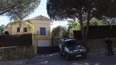 Muere en los calabozos el detenido por la muerte de su pareja y su hija en Cádiz