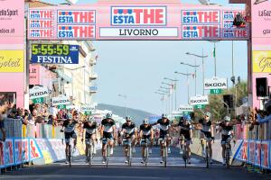 El Leopard, equipo de Weylandt, se retira de la prueba