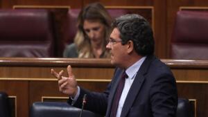 En la caja de la SS, 2+2=5, si no, no cuadra