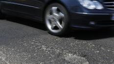 Usera arreglará los baches de avenida de los Poblados y Rafaela Ibarra