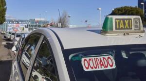 Un taxista de Vigo conduce a 125 km/h bajo los efectos del alcohol y las drogas