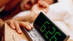 Dormir mal o menos de seis horas, tan malo para las arterias como el tabaco