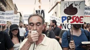 Los «indignados» marchan desde Ferraz para acabar en Génova
