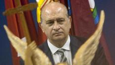 Fernández Díaz pide a la Policía compromiso pese al «difícil momento» actual