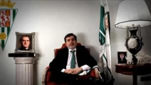 El presidente del Córdoba frivoliza con el Rey para promocionar la Copa