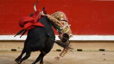 Espeluznantes imágenes del percance de Roca Rey en Pamplona
