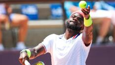 Tiafoe da positivo por coronavirus y es baja en la exhibición de Atlanta