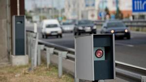 ¿A dónde va a parar el medio millón de euros recaudado a diario por multas de velocidad?