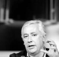 Javier Arenas se compromete a construir 190.000 viviendas protegidas