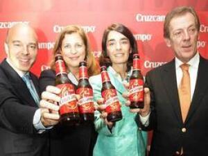 Cruzcampo cambia su imagen y destaca su más de un siglo de experiencia