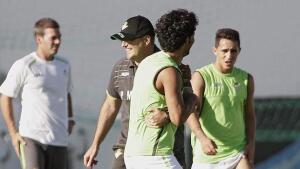 Comienza la defensa del sitio ganado entre la elite