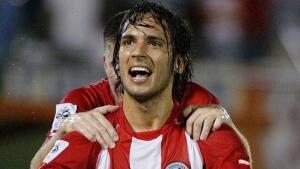 Roque Santa Cruz llega hoy a Sevilla