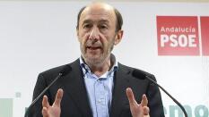 Rubalcaba: «Andalucía es una prioridad para el PSOE y marcará el congreso»