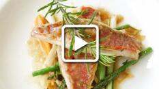 Salmonetes al romero y vino oloroso