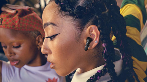 Sonido JBL sin vaciar la cartera: cinco auriculares que cumplen en todo por menos de 80€