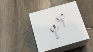 ¿Qué pinta un sensor óptico dentro de un auricular? Apple ya tiene su respuesta