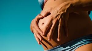 Las mejores cremas antiestrías para prevenir y reducir la formación de estrías