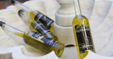 La apertura a nuevos mercados, el ‘salvavidas’ del aceite de oliva, según el Ministro