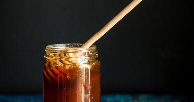 La oscura etiqueta de la miel