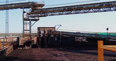 El precio de la energía obliga a parar al 40% del sector orujero