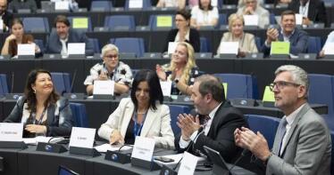 Crespo avanza la posición del Parlamento Europeo: «Queremos volver a la esencia de la PAC de 1962»