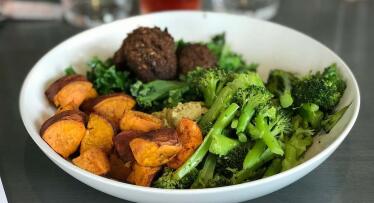 El error al cocinar el boniato que dispara su azúcar (y cómo evitarlo), según la nutricionista Rosa Fernández