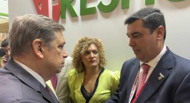 Los agricultores onubenses llevan a Fruit Attraction la presa de Alcolea: «Urge que se firme el acuerdo»