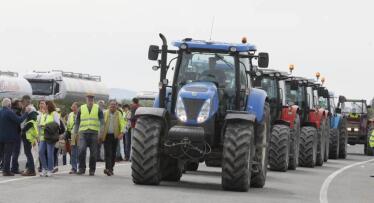 Miles de agricultores y centenares de tractores entran este martes en Sevilla: estas son las vías más afectadas