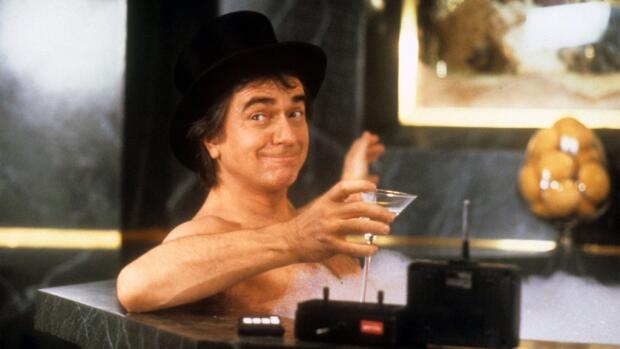 Arthur El Soltero De Oro 1981 Película Play Cine
