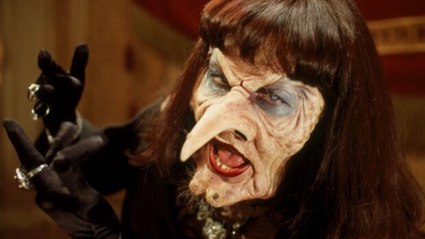 La Maldicion De Las Brujas 1990 Pelicula Play Cine