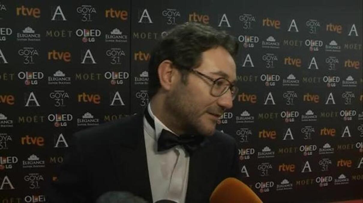 Un Monstruo Viene A Verme Premios
