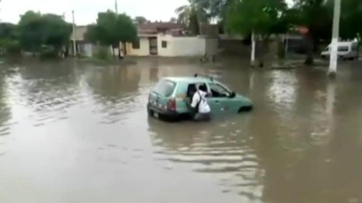 Al Menos 50 Muertos Y Miles De Evacuados Por Las Lluvias Torrenciales